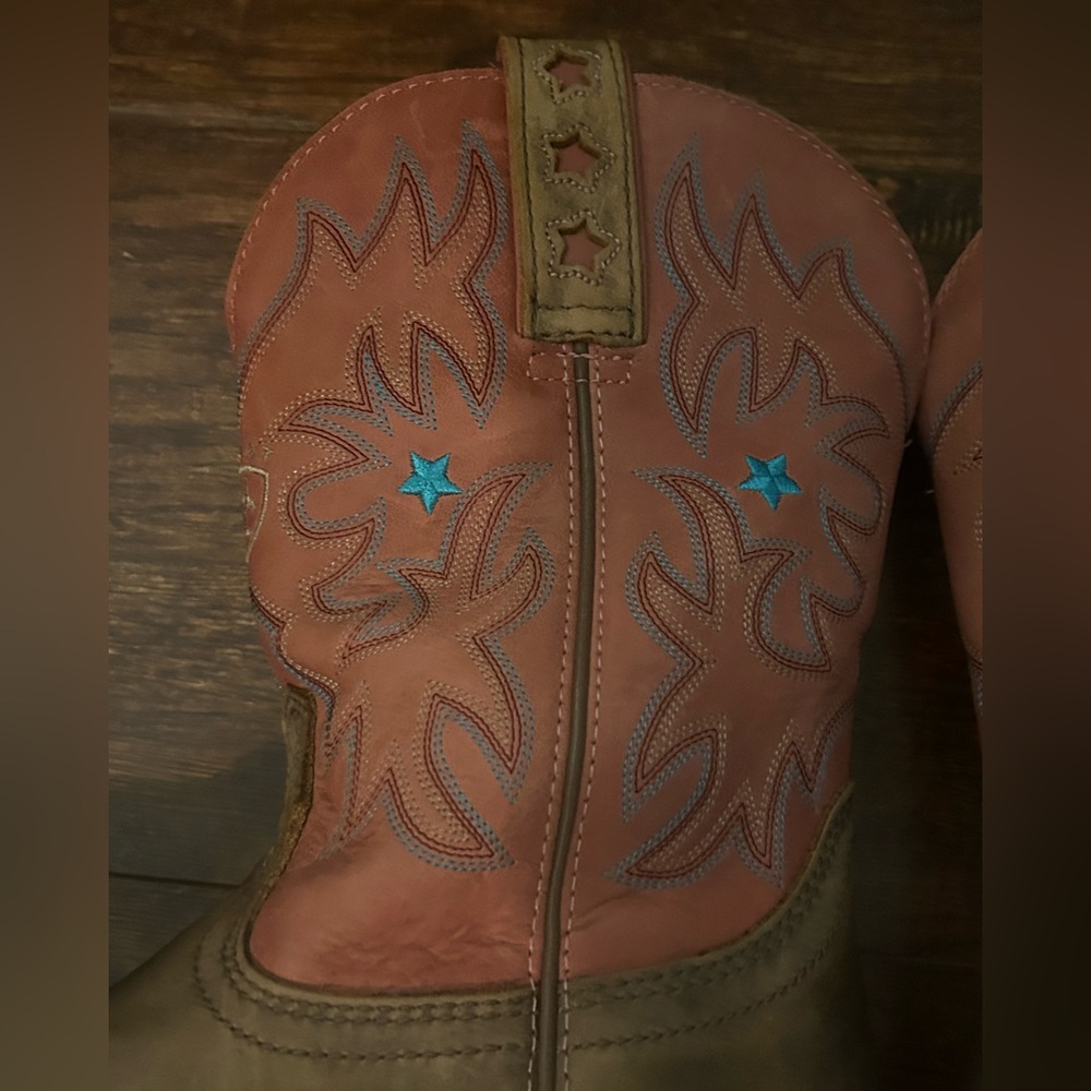 Ariat Brown and Tan Western Boots size 7.5M style #16702 - Picture 9 of 14